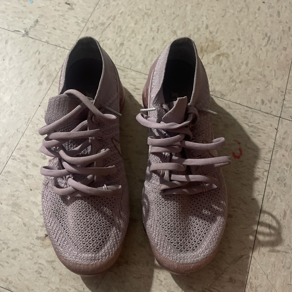 Nike Women's Lavender Knit Sneakers